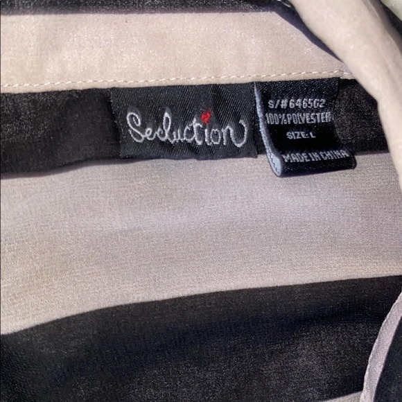 Seductions Bold lined long sleeve button down top - Picture 3 of 11